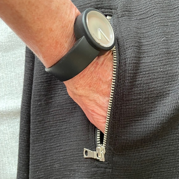 2 / $45 💥 Simple but special  black dress ✨✨ POCKETS - NWT - Picture 4 of 10